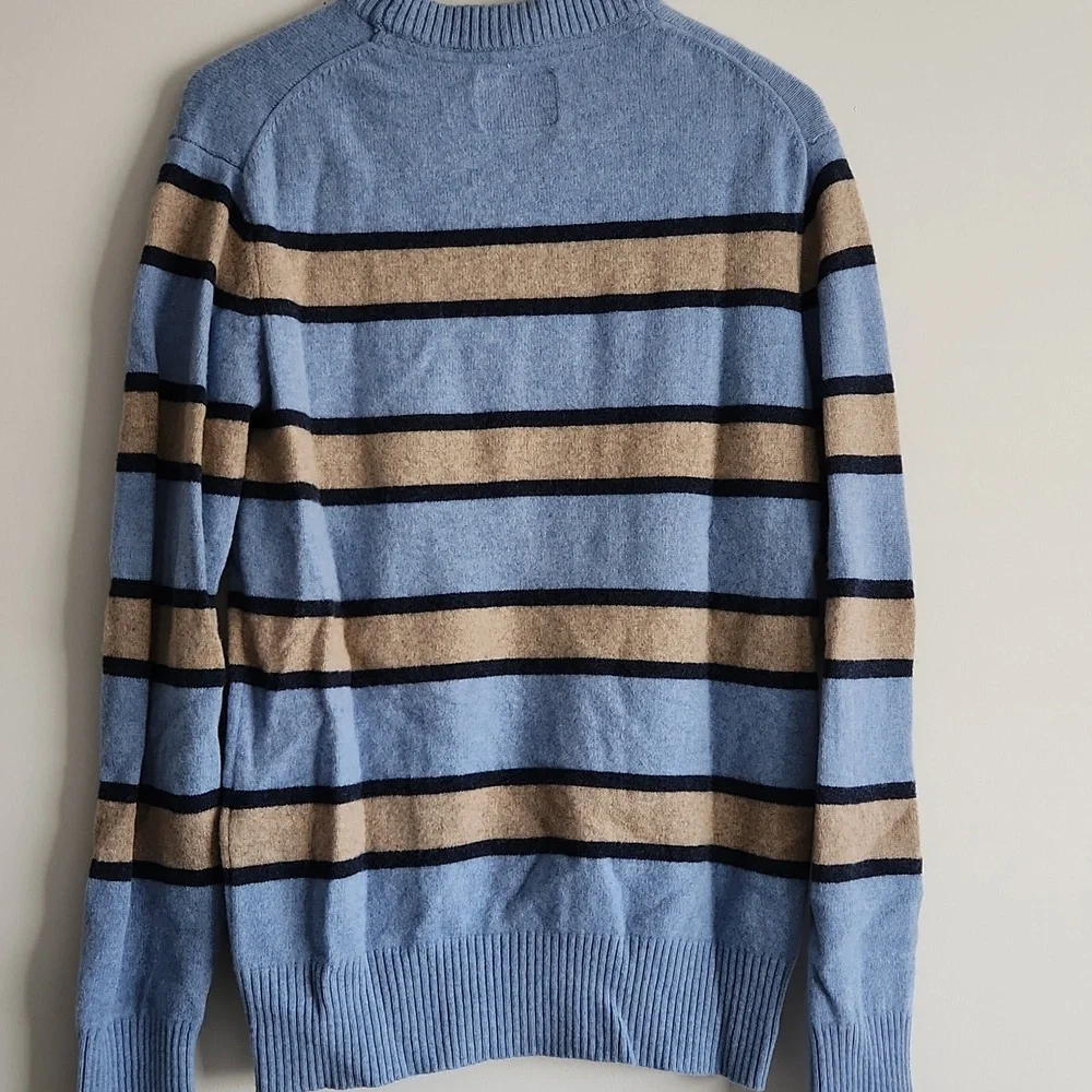 Roots EUC Merino Wool Crewneck Sweater Size Medium - Picture 3 of 4